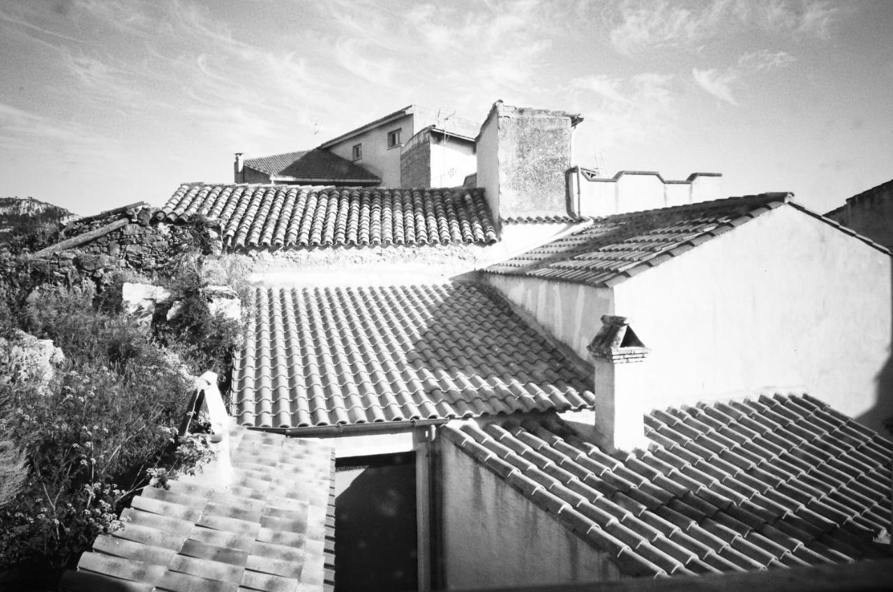 Casa De Ajala - B&B De Charme In Antica Dimora Totalmente Ristrutturata E Dotata Di Tutti I Confort Bagni Privati Spazio Living Patio Esterno Ambienti Climatizzati Degustazioni Prodotti Locali Laconi Экстерьер фото